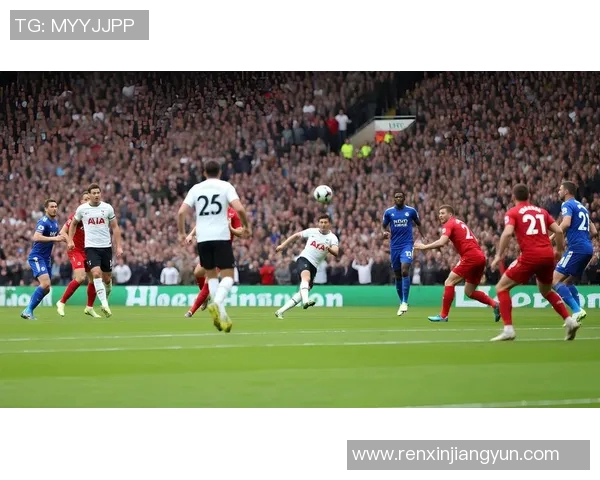 足球与娱乐明星的魅力碰撞精美壁纸尽在掌握之中